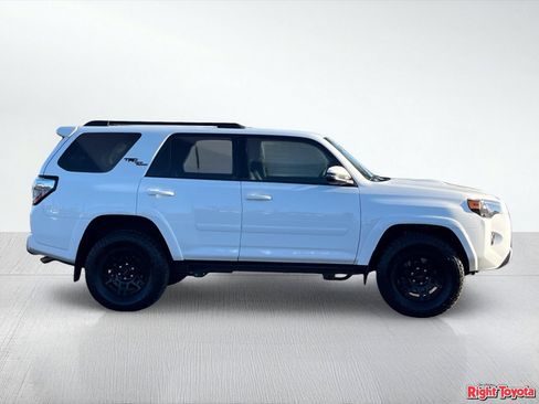 Certified 2023 Toyota 4Runner TRD Off-Road Premium AWD/4WD image 8