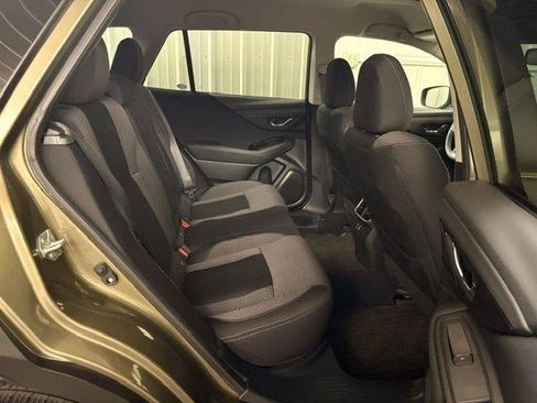 Used 2025 Subaru Outback Premium AWD/4WD image 25