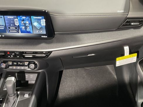 Used 2026 Nissan Kicks SV w/ SV Premium Package image 23