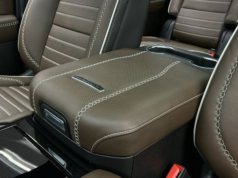 Used 2025 GMC Yukon XL Denali Ultimate image 31