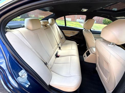 Used 2018 BMW 330e image 19