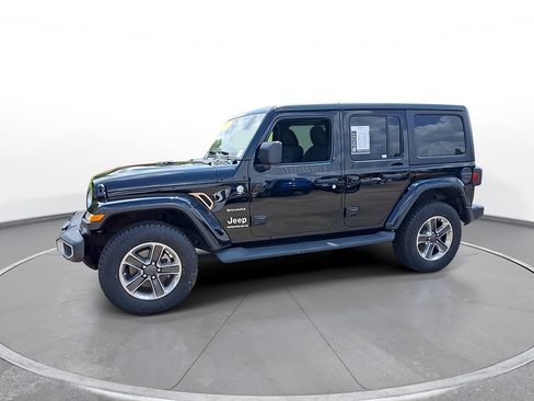 Used 2023 Jeep Wrangler Unlimited Sahara w/ Cold Weather Group AWD/4WD image 4