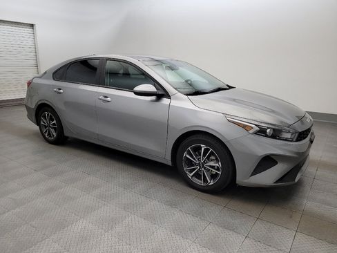 Used 2022 Kia Forte LXS FWD image 11