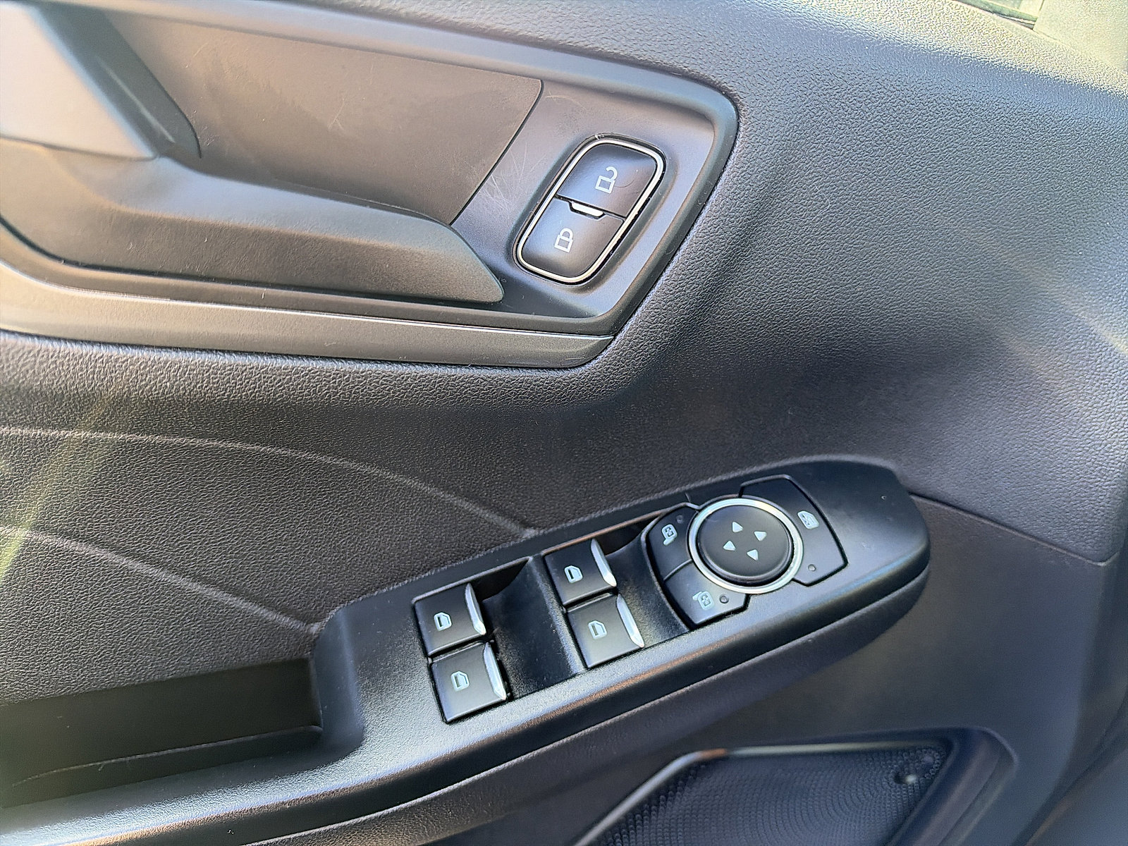 Used 2024 Ford Escape Active AWD/4WD image 15