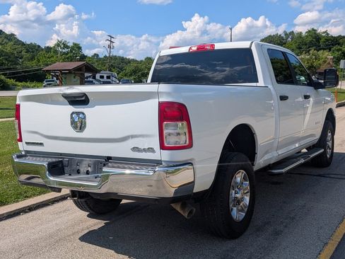 Used 2024 RAM 2500 Big Horn w/ Off Road Package AWD/4WD image 4