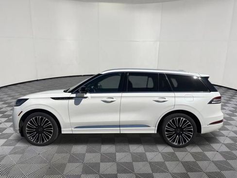Used 2025 Lincoln Aviator Black Label image 12