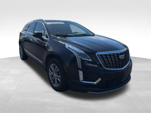 Used 2021 Cadillac XT5 Premium Luxury AWD/4WD image 2