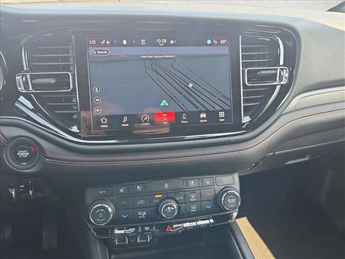 Used 2024 Dodge Durango GT AWD/4WD image 15