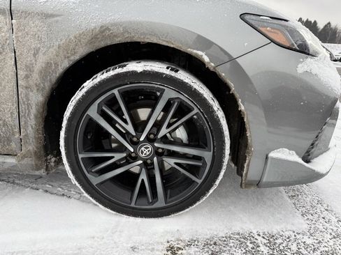 Used 2025 Toyota Camry XSE image 4