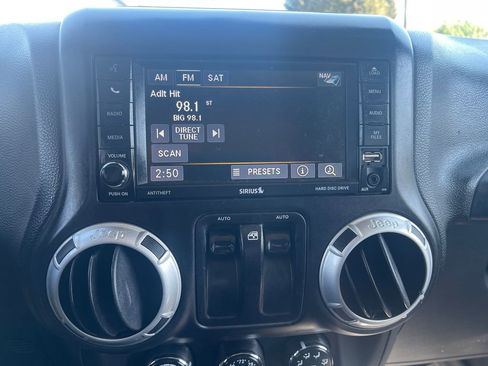 Used 2014 Jeep Wrangler Sahara w/ Dual Top Group AWD/4WD image 22