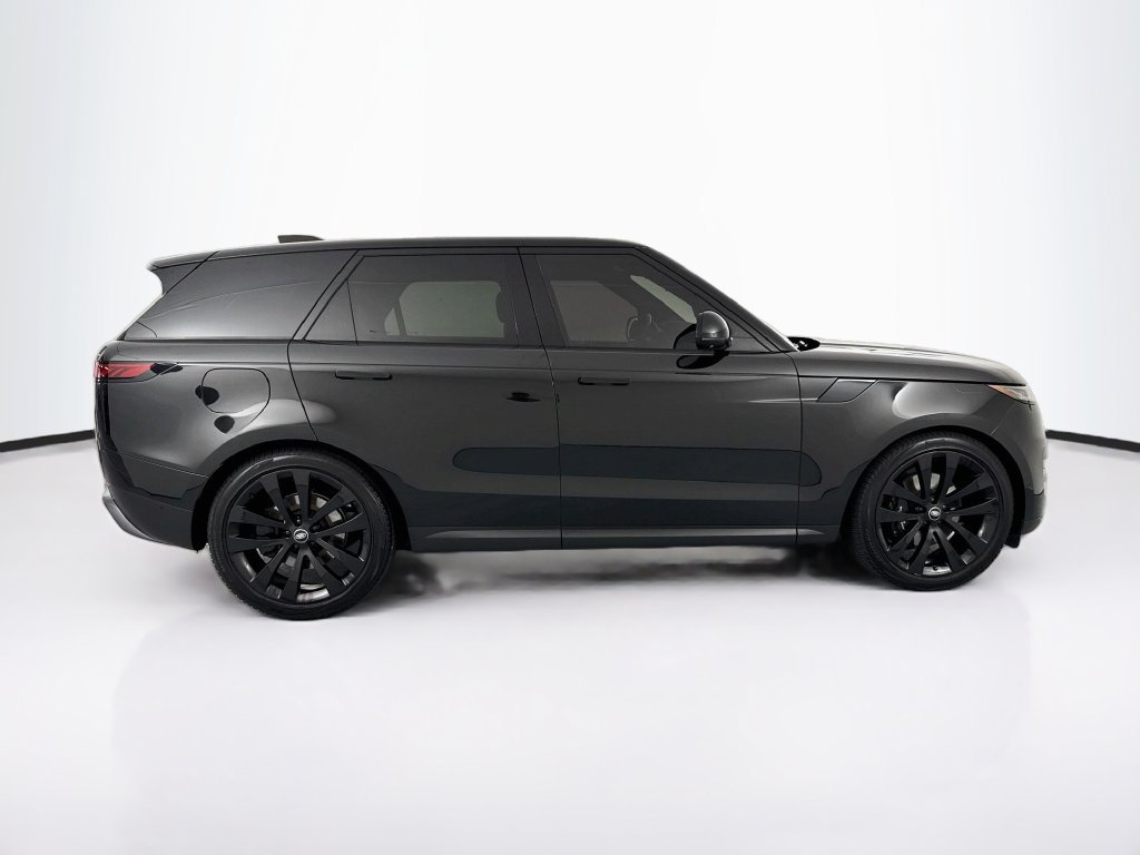 Used 2024 Land Rover Range Rover Sport SE AWD/4WD image 4