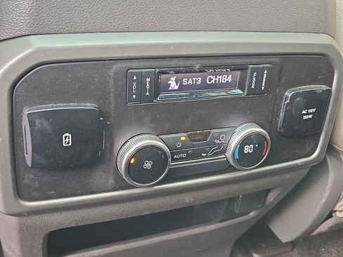 Used 2018 Ford Expedition Max XLT w/ Equipment Group 202A image 9