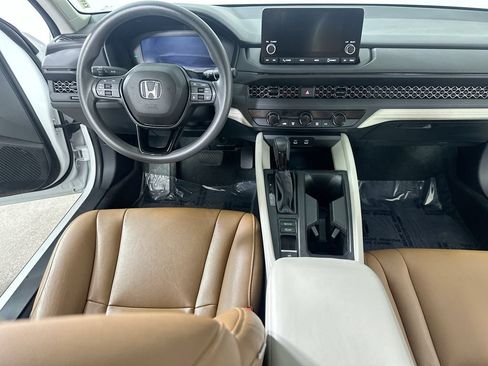 Used 2023 Honda Accord LX image 19
