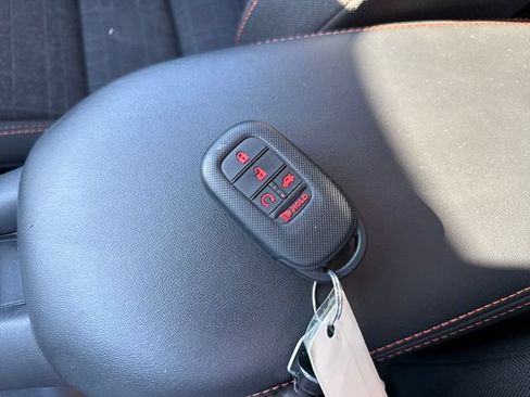 Certified 2024 Honda HR-V Sport image 11