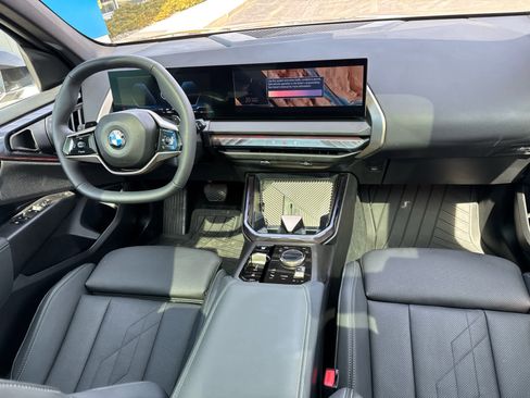 Used 2025 BMW X3 xDrive30i w/ Convenience Package image 6