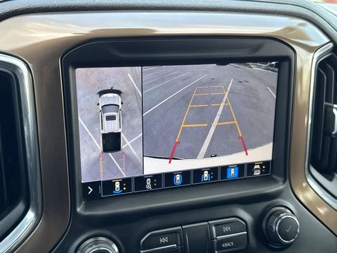 Used 2021 Chevrolet Silverado 1500 High Country w/ Technology Package image 15