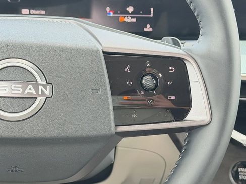 Used 2025 Nissan Murano SL AWD/4WD image 18