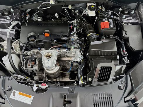 Certified 2026 Honda HR-V EX-L image 10