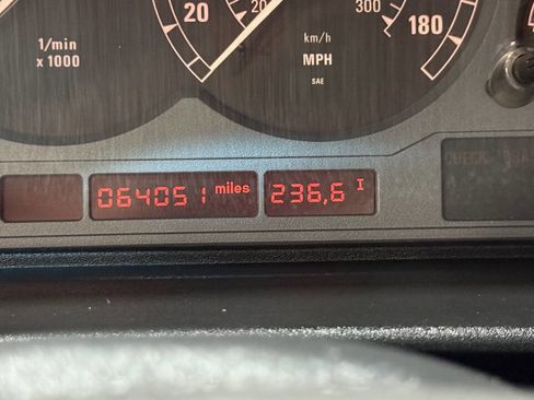 Used 1991 BMW 850i image 3