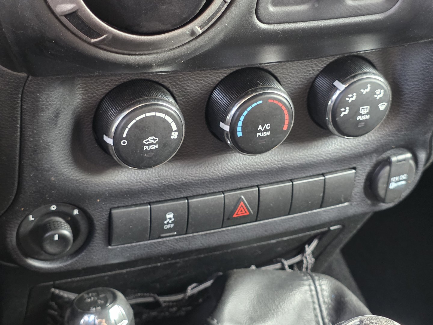 Used 2016 Jeep Wrangler Sport w/ Quick Order Package 23S AWD/4WD image 5
