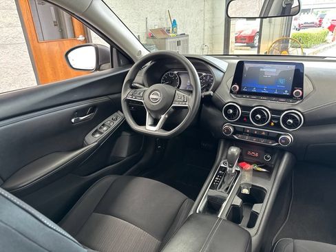 Used 2025 Nissan Sentra SV FWD image 41