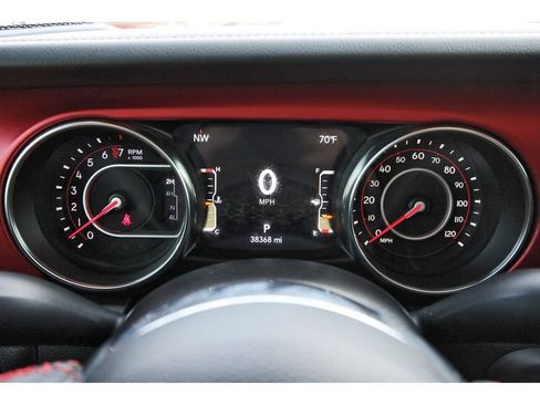 Used 2022 Jeep Gladiator Rubicon w/ Trailer Tow Package AWD/4WD image 17