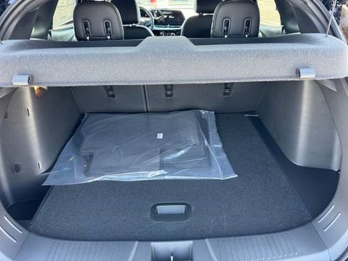 New 2026 Chevrolet Trax RS w/ Sunroof Package FWD image 12