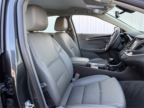 Used 2019 Chevrolet Impala LT image 27