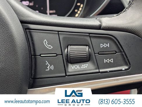 Used 2018 Alfa Romeo Giulia image 25