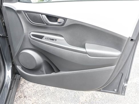 Used 2020 Hyundai Kona SEL AWD/4WD image 39