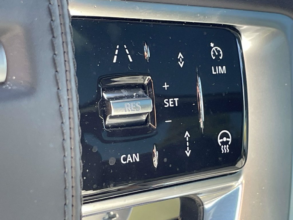 Used 2023 Land Rover Range Rover SE AWD/4WD image 24