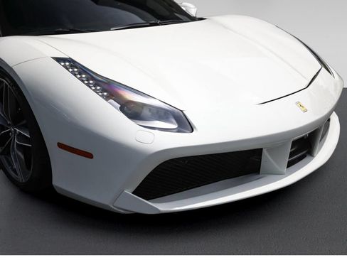 Certified 2019 Ferrari 488 GTB RWD image 10