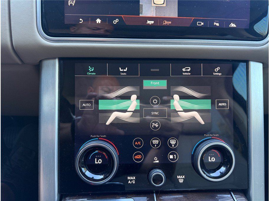 Used 2018 Land Rover Range Rover HSE AWD/4WD image 21