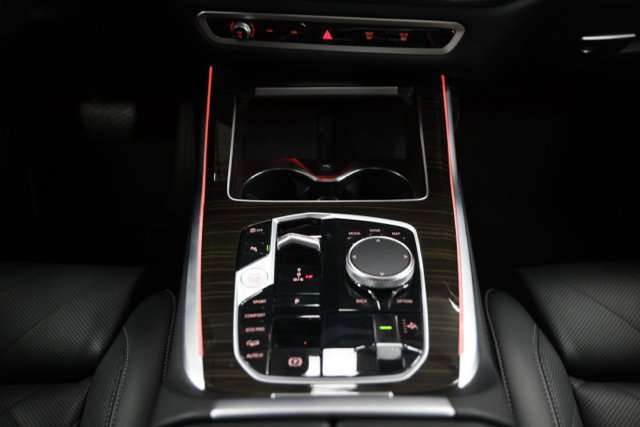 Used 2024 BMW X7 xDrive40i AWD/4WD image 45