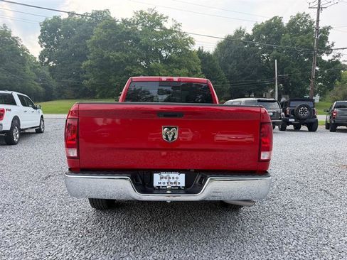 Used 2019 RAM 1500 Classic SLT RWD image 9