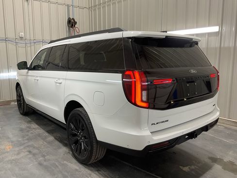 Used 2025 Ford Expedition Max Platinum w/ Stealth Appearance Package image 23