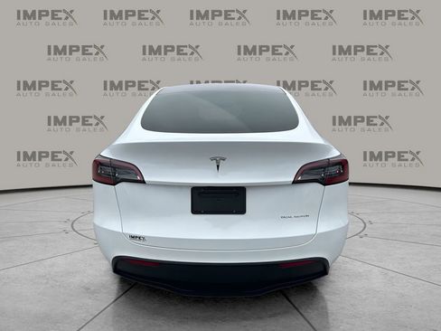 Used 2023 Tesla Model Y Long Range image 4