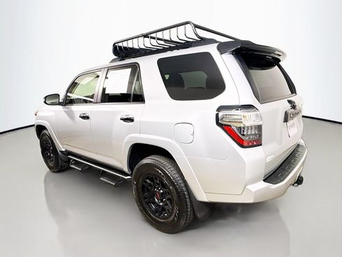 Certified 2021 Toyota 4Runner Venture w/ Moonroof Package AWD/4WD image 5