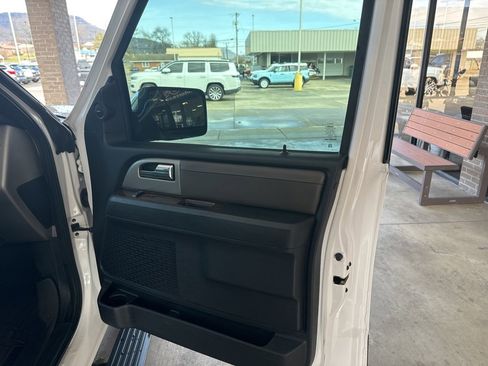 Used 2015 Ford Expedition King Ranch image 23