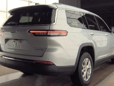 Used 2023 Jeep Grand Cherokee L Limited image 3