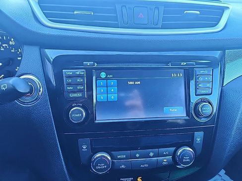 Used 2016 Nissan Rogue SL image 22