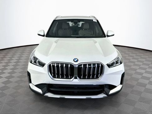 Used 2025 BMW X1 xDrive28i w/ Premium Package AWD/4WD image 3
