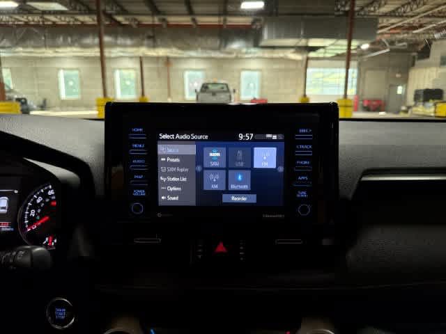 Used 2021 Toyota RAV4 XLE Premium AWD/4WD image 20