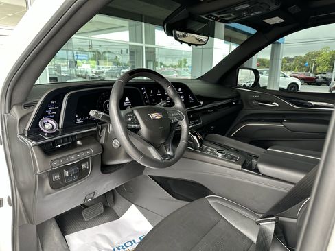 Used 2023 Cadillac Escalade Sport w/ LPO, ONYX Package AWD/4WD image 10
