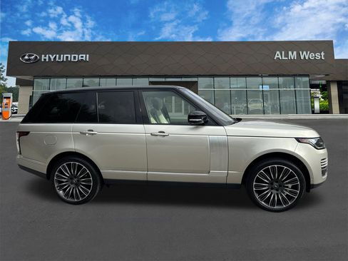 Used 2020 Land Rover Range Rover HSE image 4