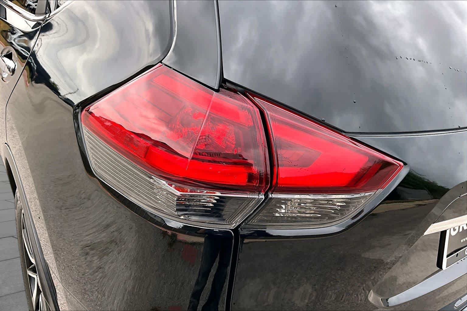 Used 2020 Nissan Rogue SL w/ Premium Package FWD image 28