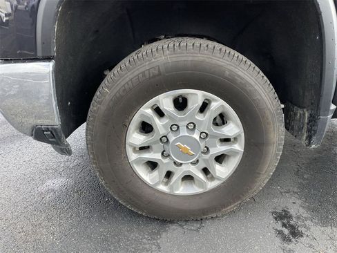 Used 2024 Chevrolet Silverado 2500 LTZ image 10