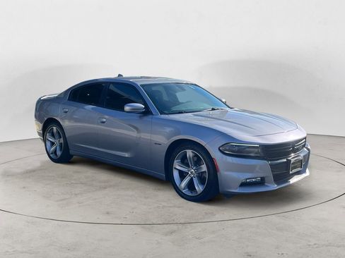 Used 2018 Dodge Charger R/T RWD image 7