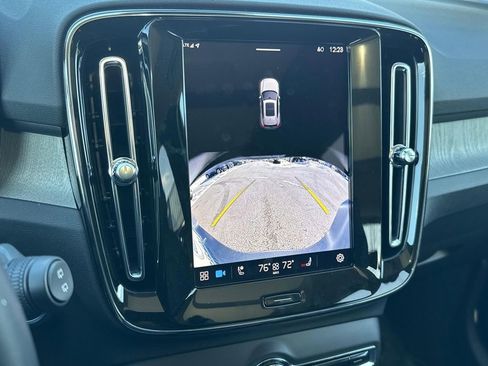 Used 2025 Volvo XC40 B5 Core w/ Protection Package Premier image 19