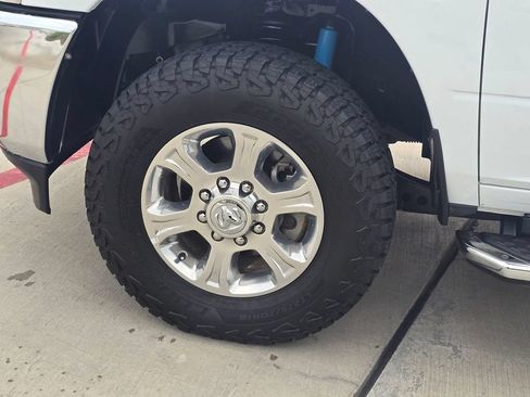 Used 2025 RAM 2500 Big Horn AWD/4WD image 7